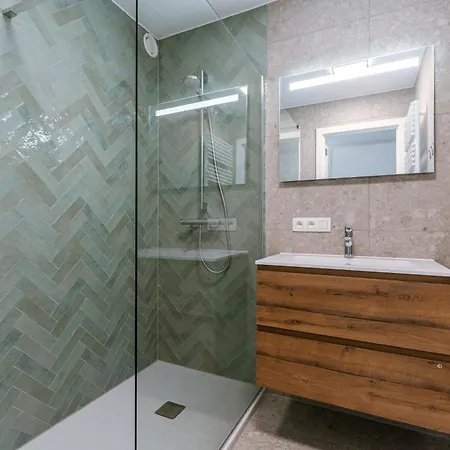 Huswell - Spacious With Huge Terrace With Sea View *
