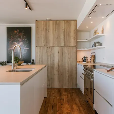Apartment Huswell - Spacious With Huge Terrace With Sea View